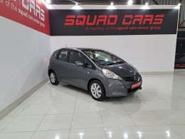 2015 HONDA JAZZ 1.3 COMFORT CVT  2015 HONDA JAZZ 1.3 COMFORT CVT